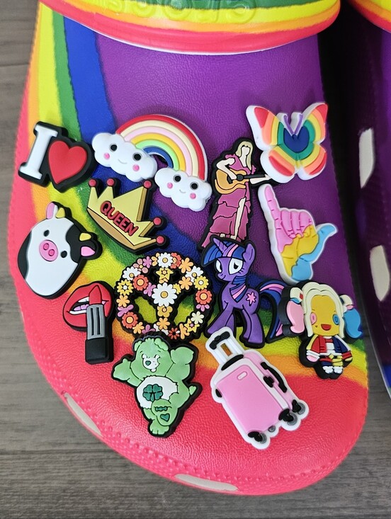 CROCS Classic Red Rainbow Stripes Colorful Charms Men 11  Clog Y2k Festive main image 8